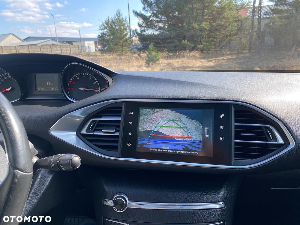 Peugeot 308 PureTech 130 GPF EAT8 Stop & Start Allure - 11