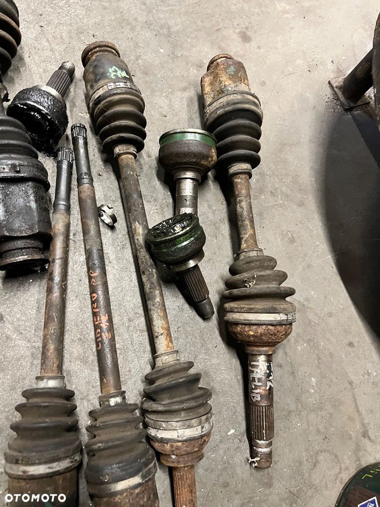 Przegub półoś przednia tylna Subaru libero e10 e12 - 2
