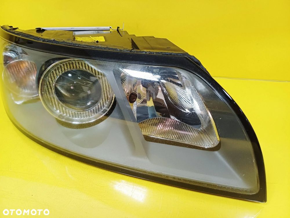 REFLEKTOR LAMPA SOCZEWKA PRAWY PRZÓD VOLVO V50 I 30698886 NR104 - 3