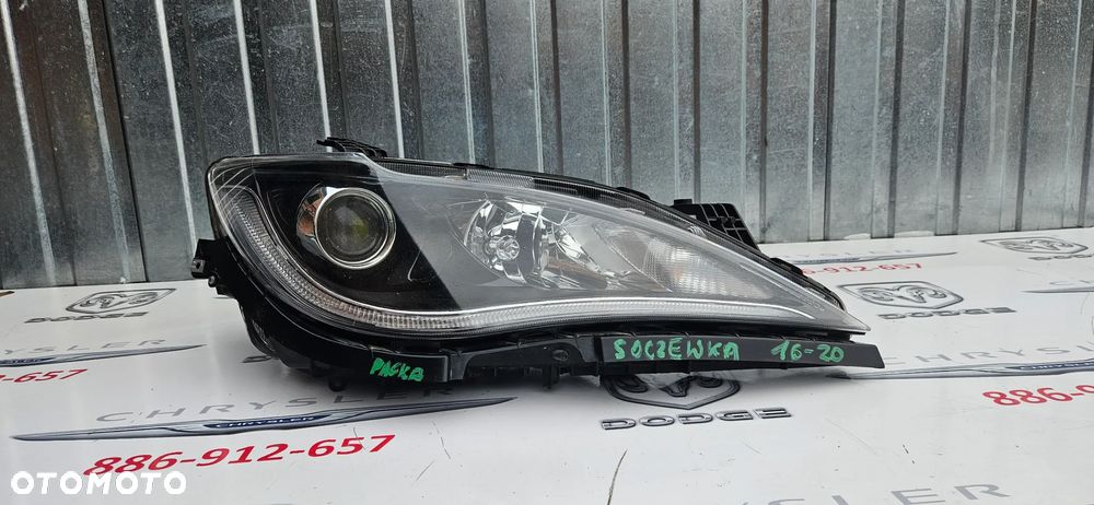 Chrysler Pacifica 2016- Reflektor prawy Lampa prawa  68370844AB  LED SOCZEWKA - 3