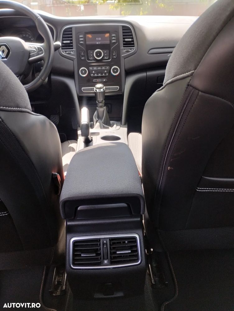 Renault Megane TCe 116 GPF Zen - 14