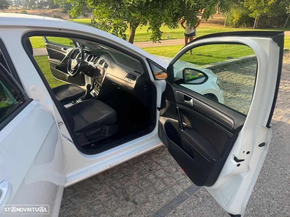 VW Golf - 16