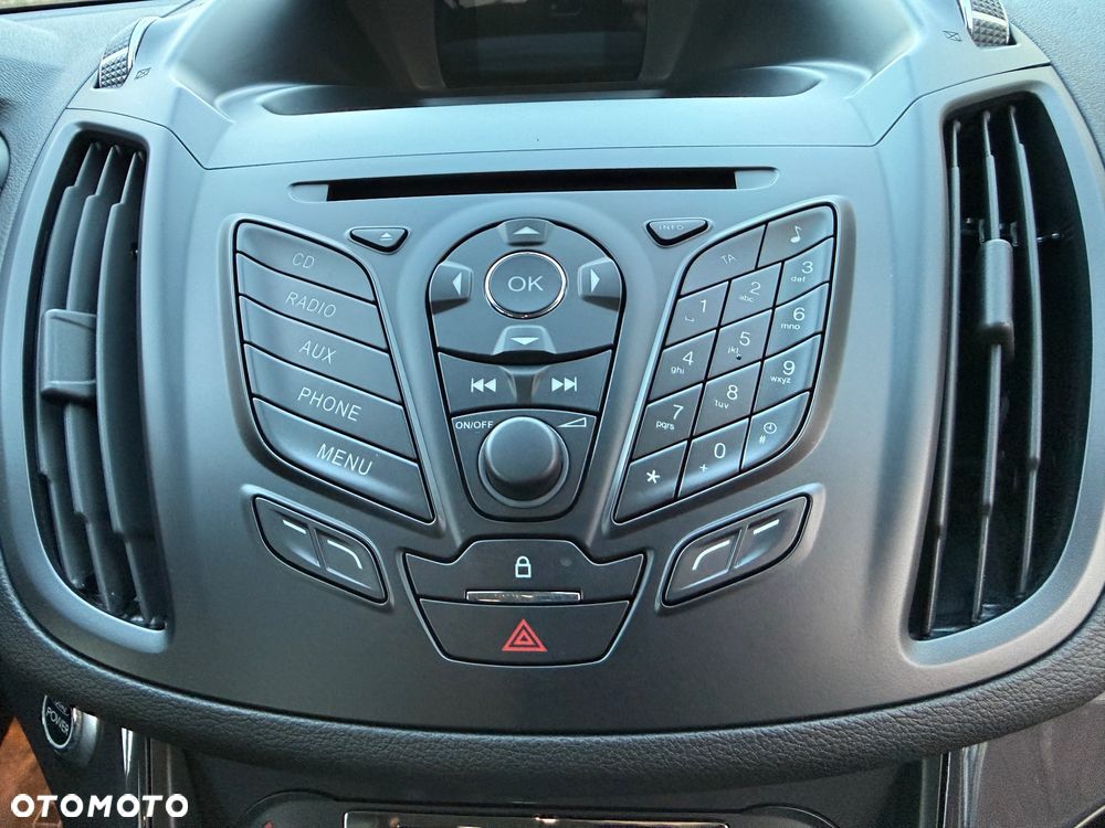 Ford Kuga 1.6 EcoBoost 2x4 Titanium - 19