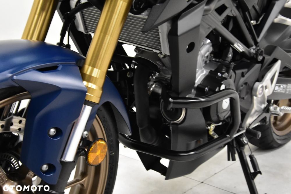 Honda CB - 21