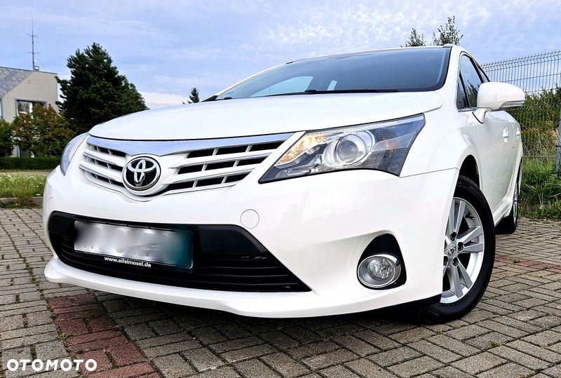 Toyota Avensis 2.0 D-4D Premium - 2