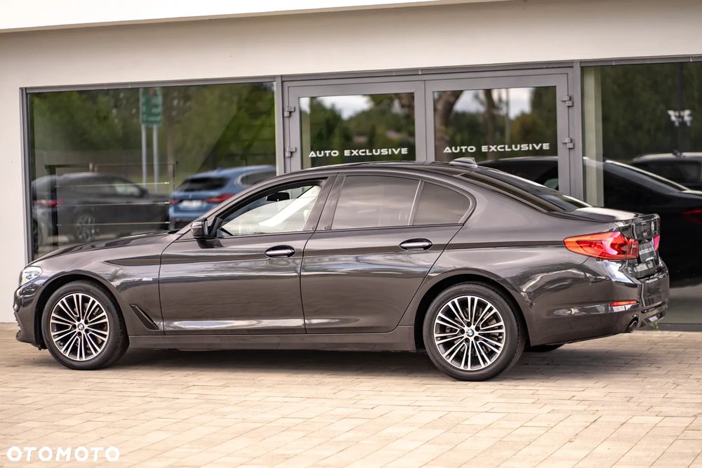 BMW Seria 5 520d Luxury Line sport - 13