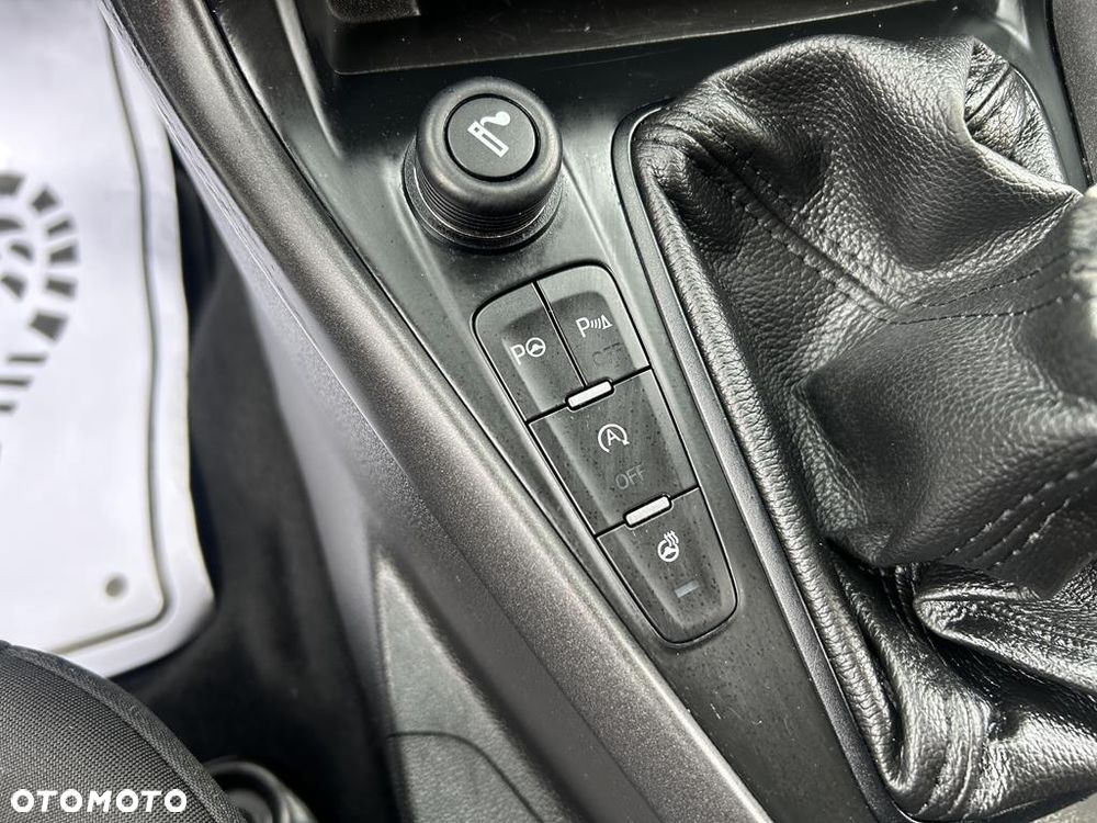 Ford Focus - 33