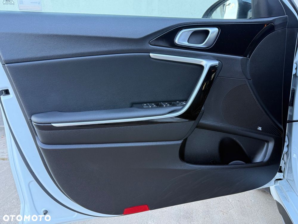 Kia ProCeed 1.5 T-GDI mHEV GT Line DCT - 13