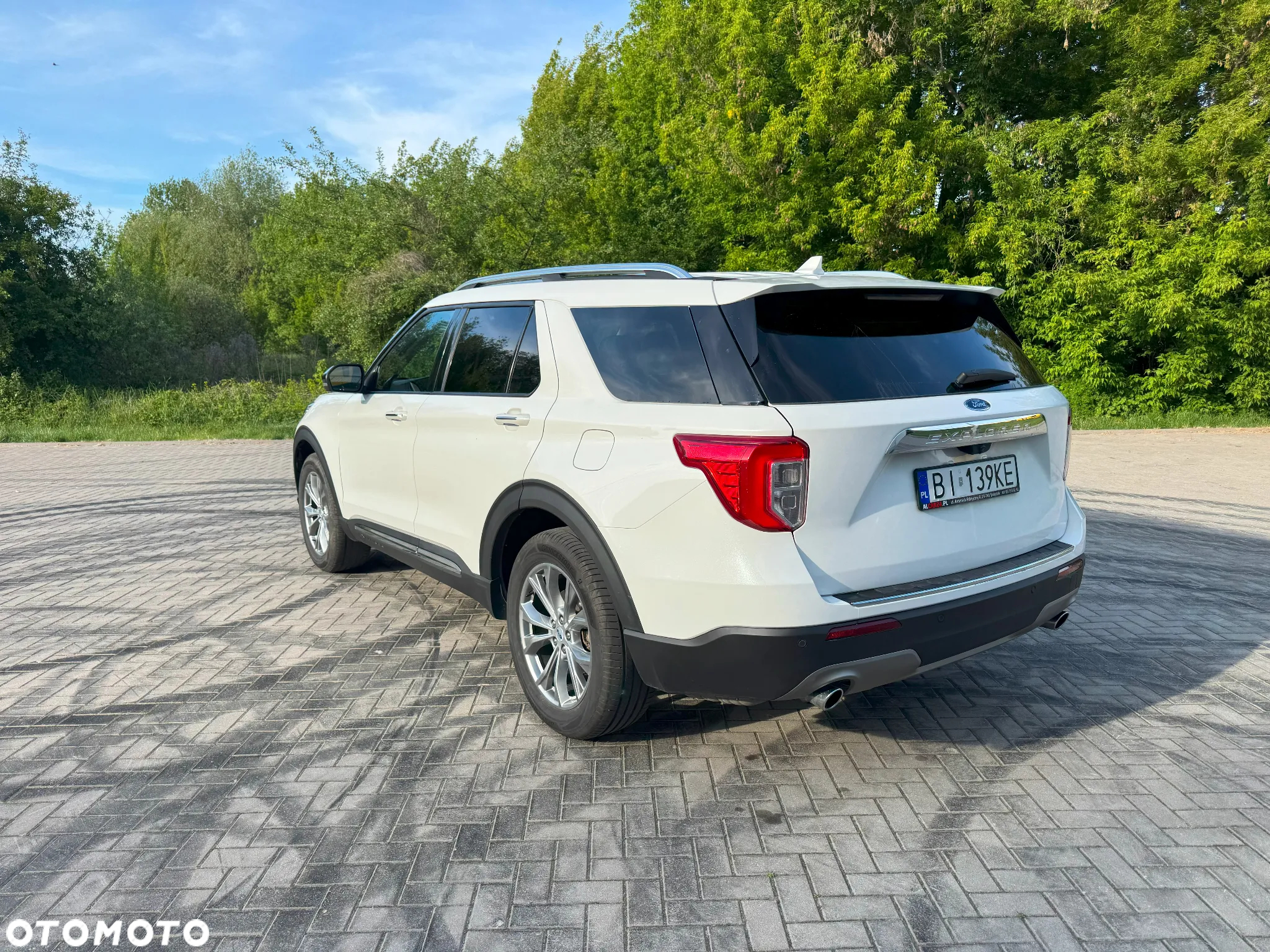 Ford Explorer - 4