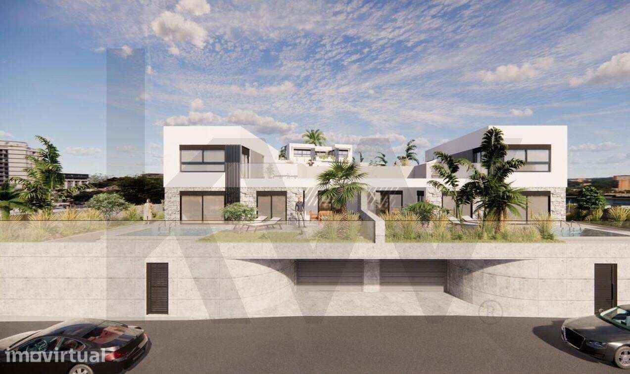 Terreno premium com projeto aprovado para 4 moradias de luxo | Funchal - Grande imagem: 2/9