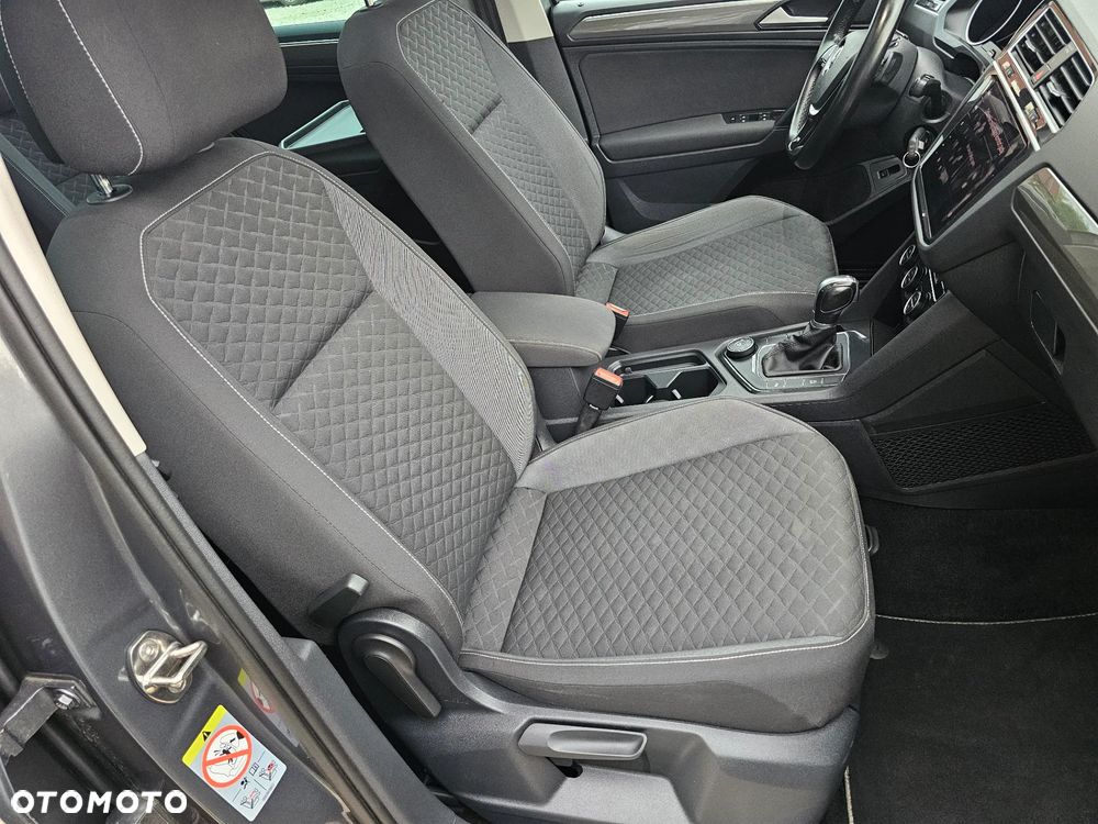 Volkswagen Tiguan - 10
