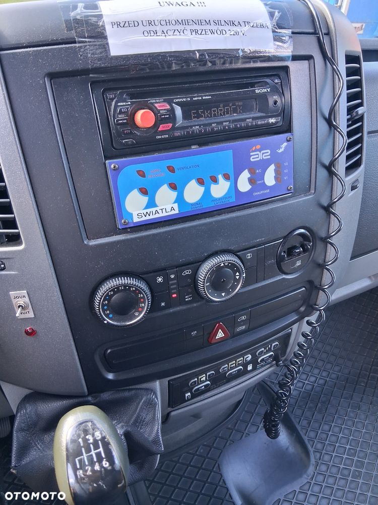 Mercedes-Benz Sprinter - 17