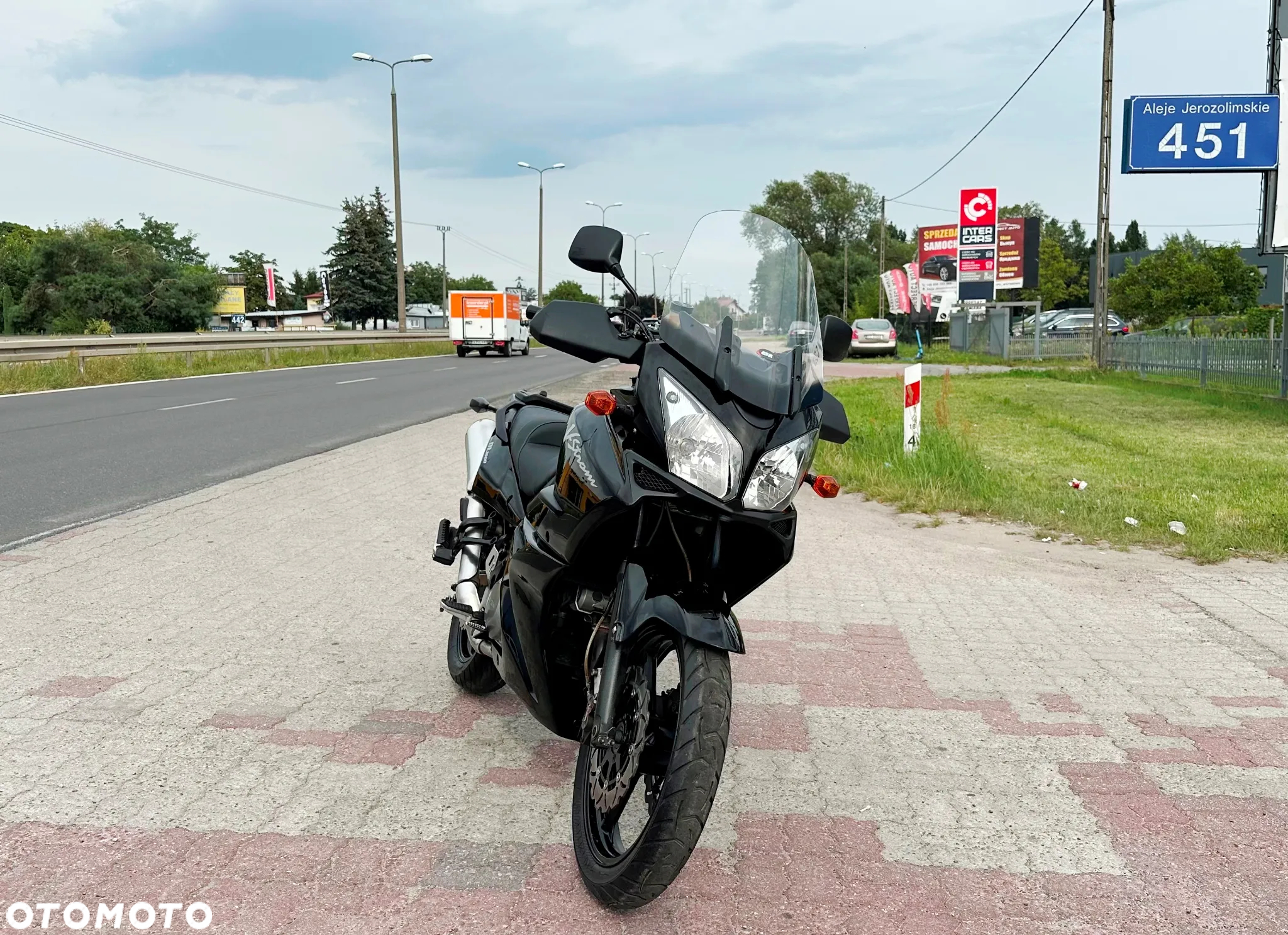 Suzuki DL - 6