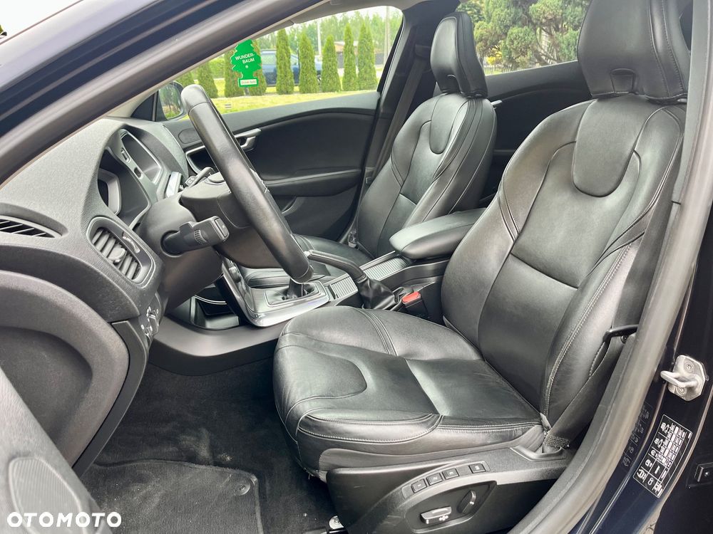 Volvo V40 D2 Momentum - 11