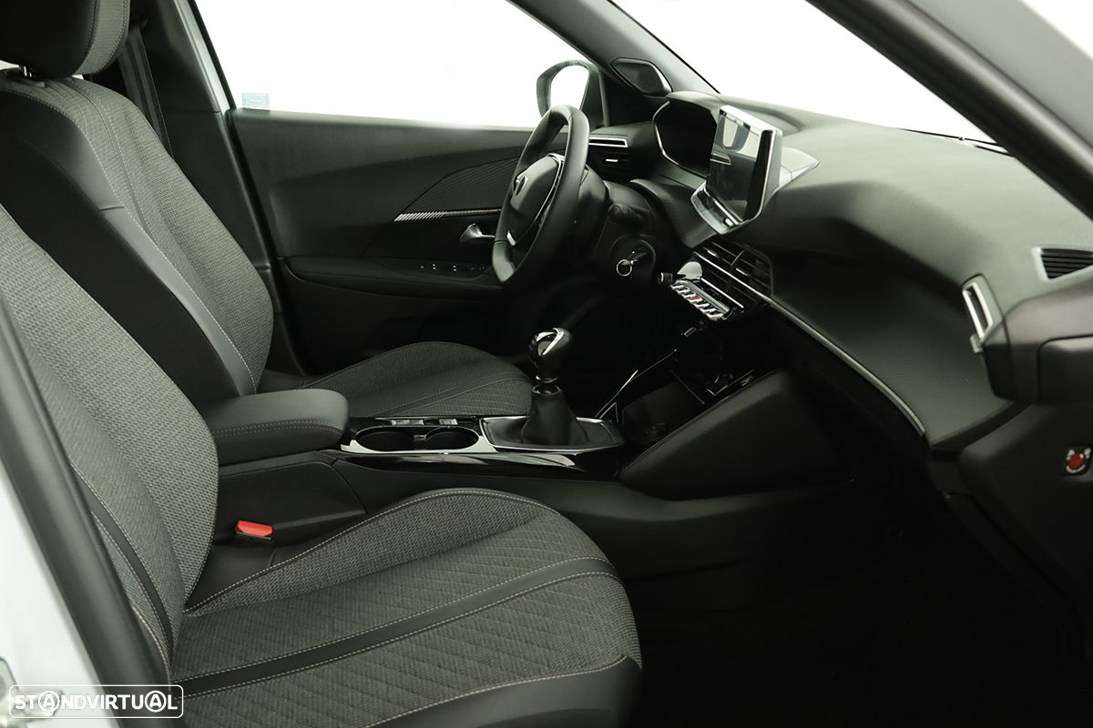 Peugeot 2008 1.2 PureTech Allure - 21