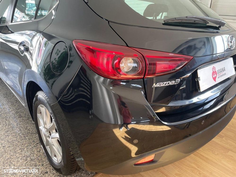 Mazda 3 1.5 Sky-D Evolve HS Navi - 33