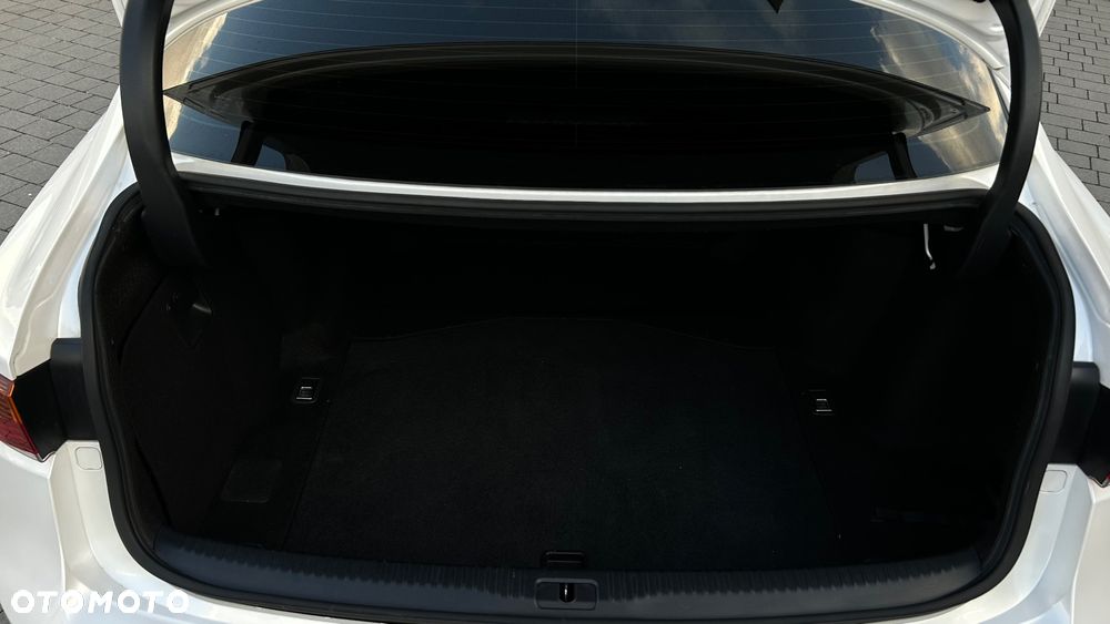 Lexus IS F SPORT - 26