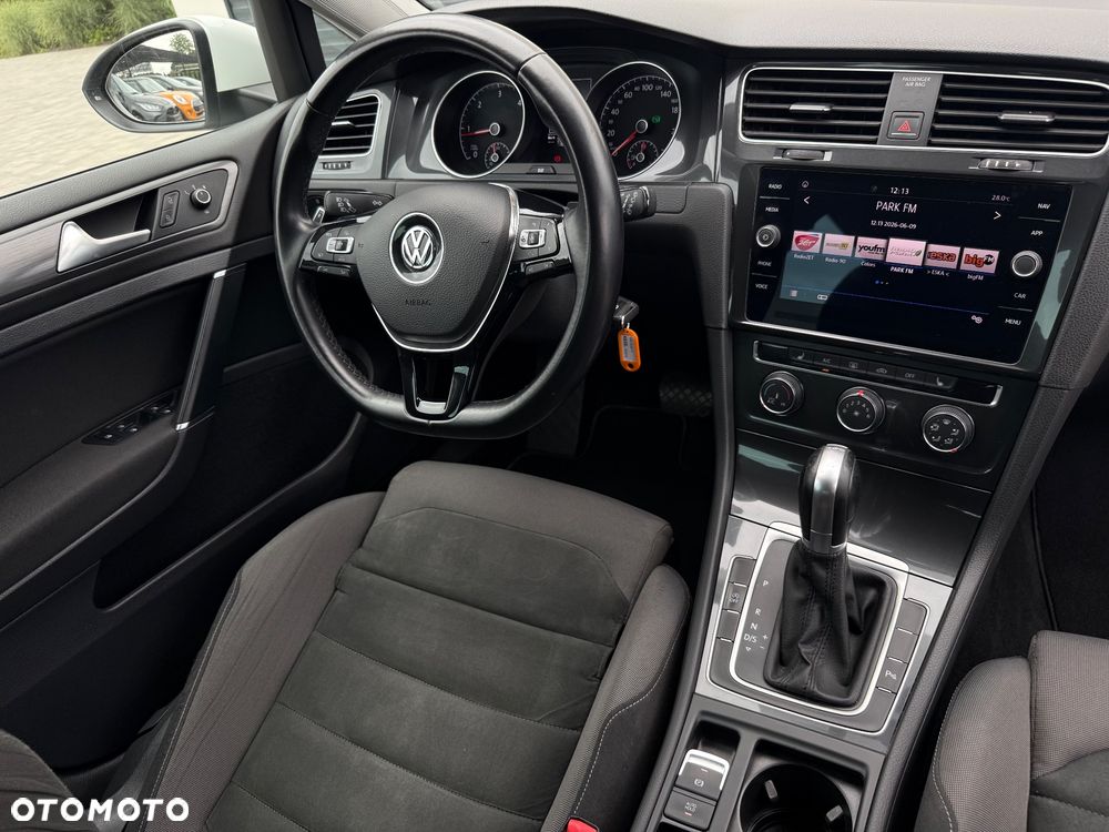 Volkswagen Golf 2.0 TDI SCR DSG Comfortline - 31
