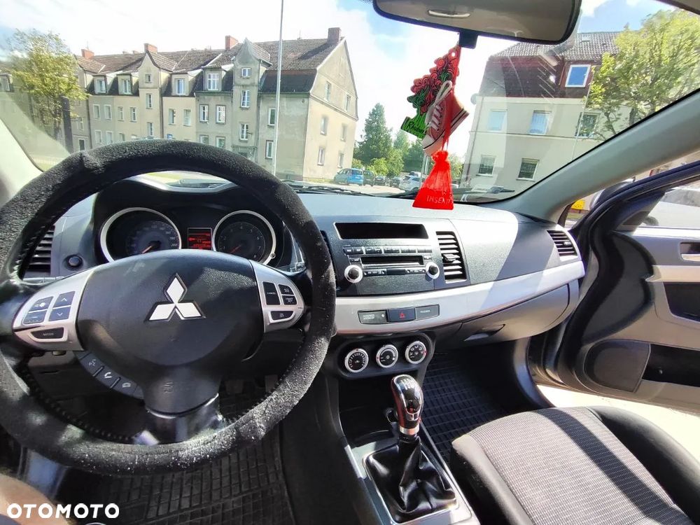 Mitsubishi Lancer 1.8 Invite - 13