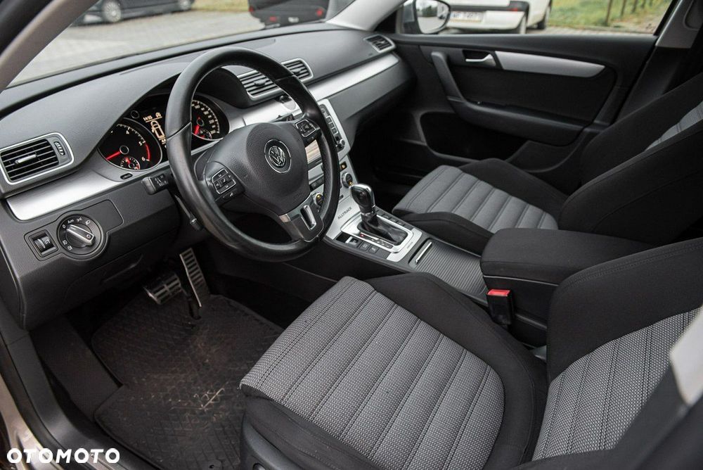 Volkswagen Passat Alltrack 2.0 TDI 4Motion DSG BlueMotion Tec - 6