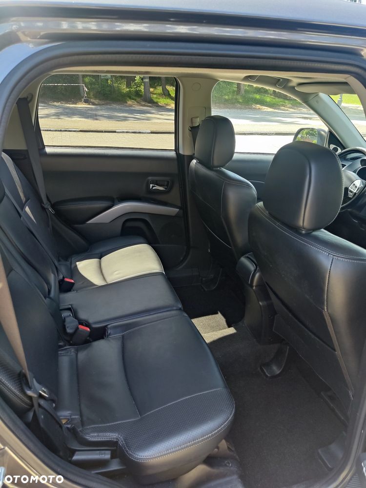 Mitsubishi Outlander - 7