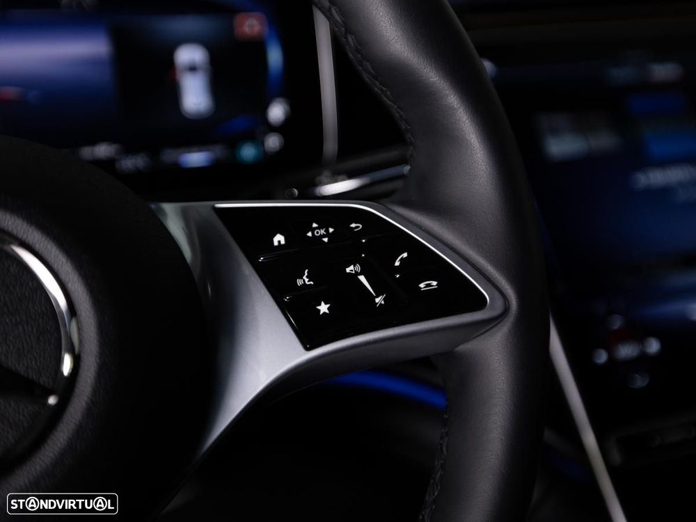 Mercedes-Benz EQE 300 - 21