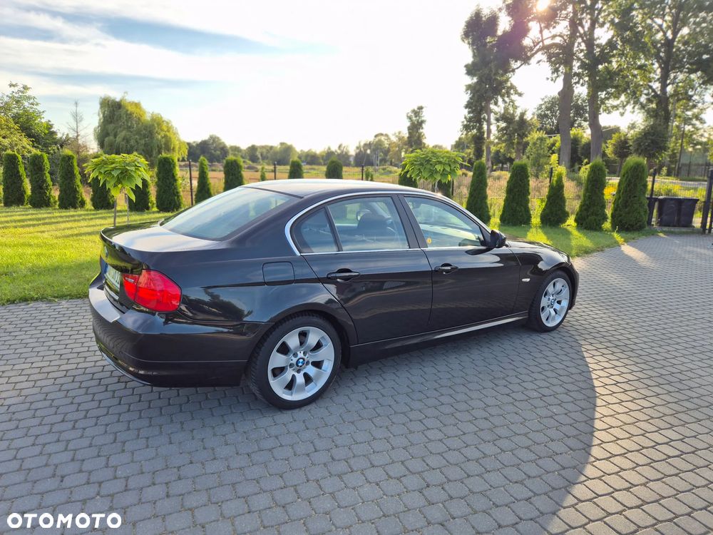 BMW Seria 3 325i Edition Sport - 27