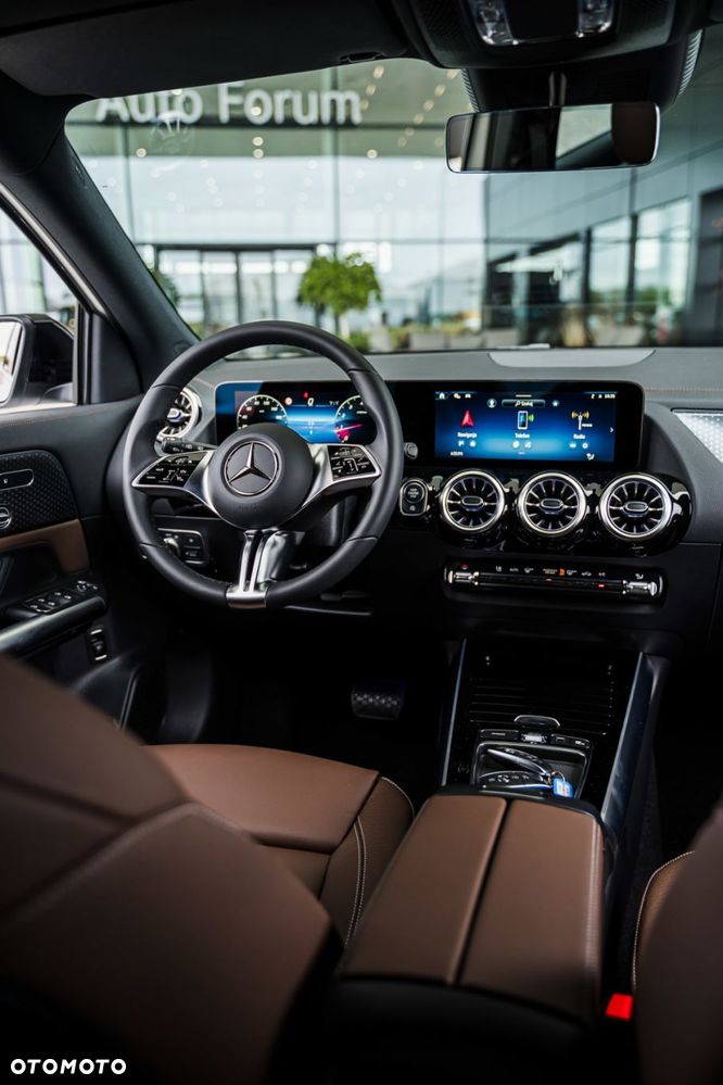 Mercedes-Benz GLA - 23