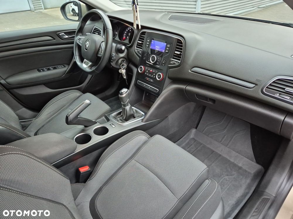Renault Megane 1.5 Blue dCi Business - 13