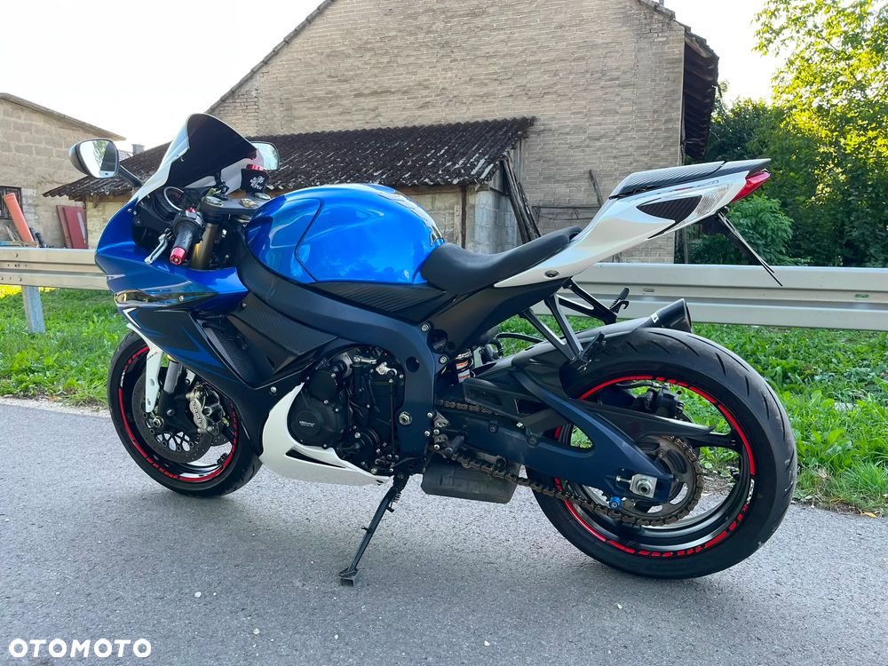 Suzuki GSX-R - 32