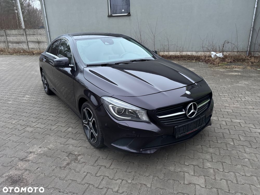 Mercedes-Benz CLA 250 4Matic 7G-DCT AMG Line - 9