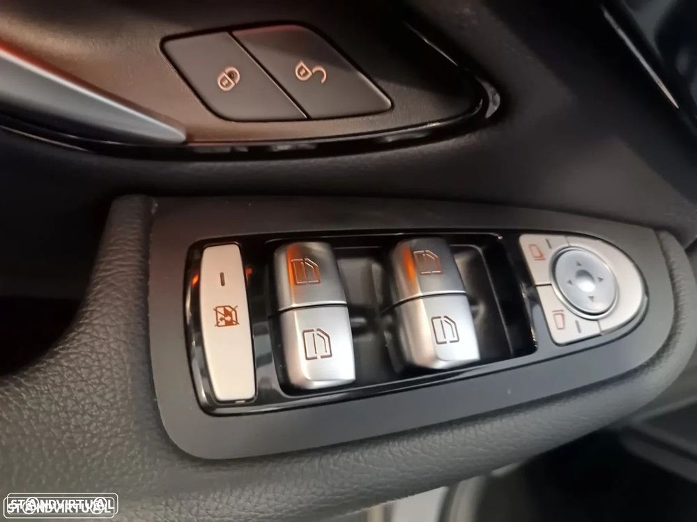 Mercedes-Benz GLC 300 de Coupe 4Matic 9G-TRONIC - 30