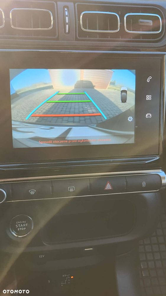 Citroën C3 1.2 PureTech Shine EAT6 - 21