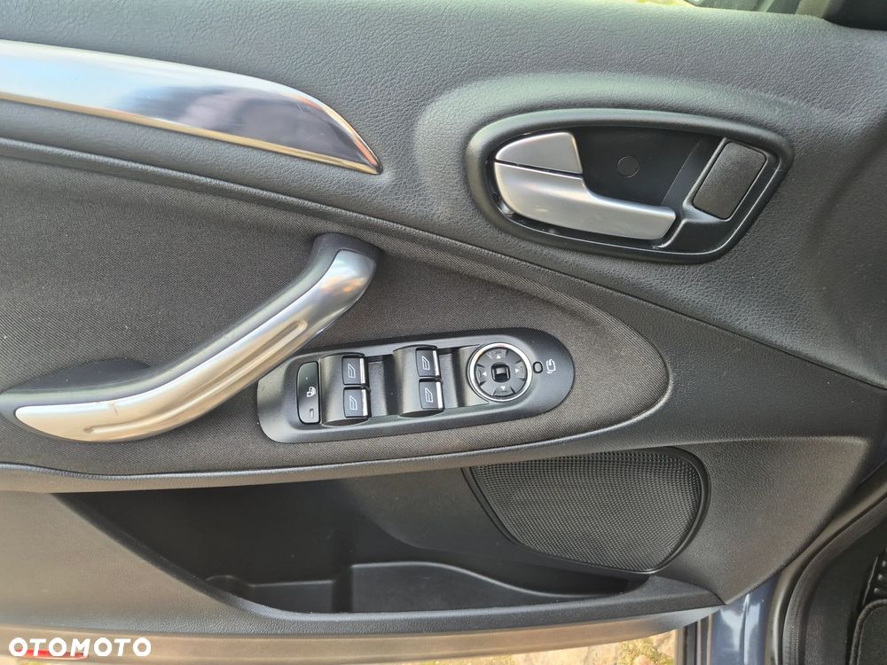 Ford S-Max 2.0 TDCi DPF Titanium - 19