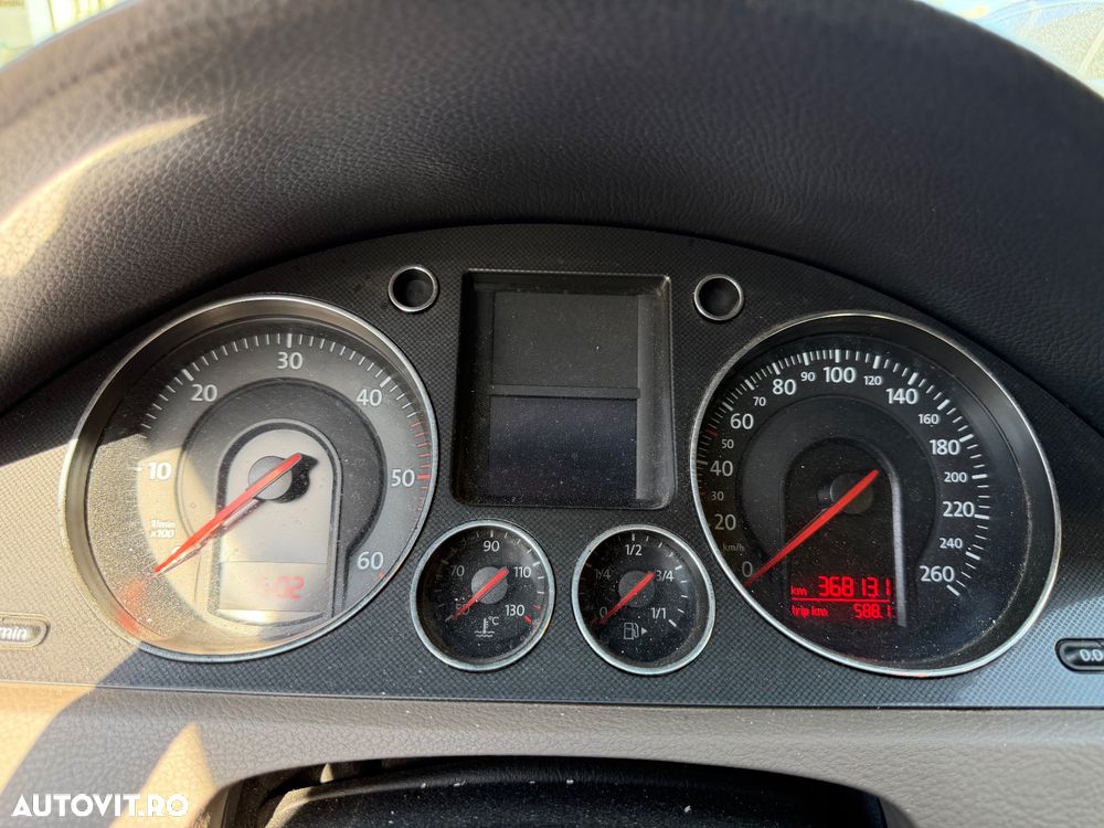 Volkswagen Passat - 5