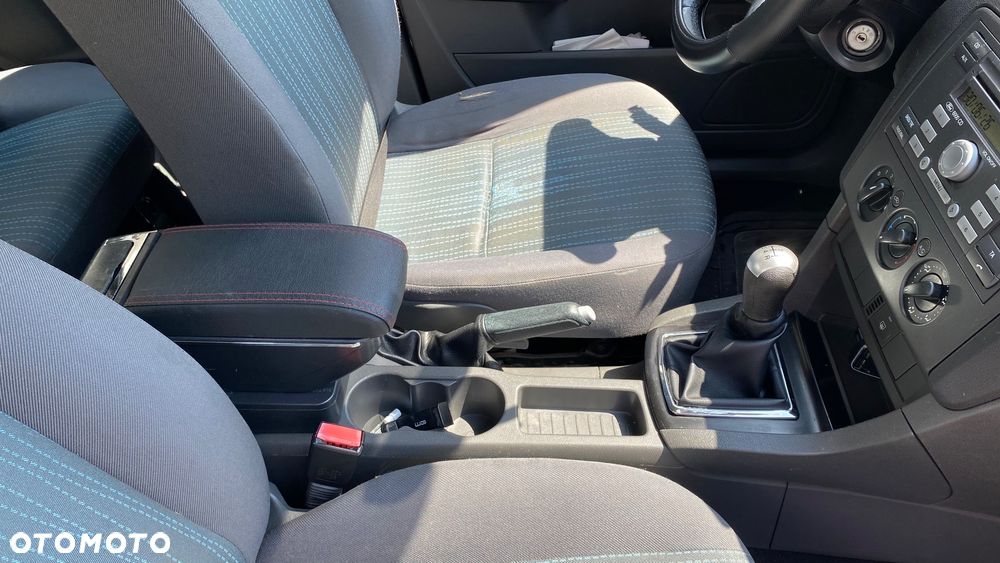 Ford Focus 1.6 Ambiente - 6