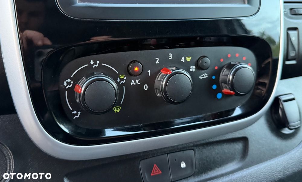 Renault TRAFIC L2H1 LONG 2017r 1.6 DCI 125KM - 25