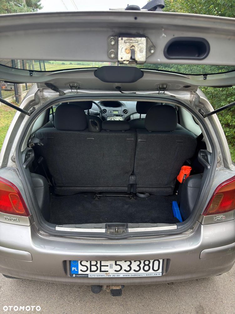 Toyota Yaris 1.4 D-4D - 16