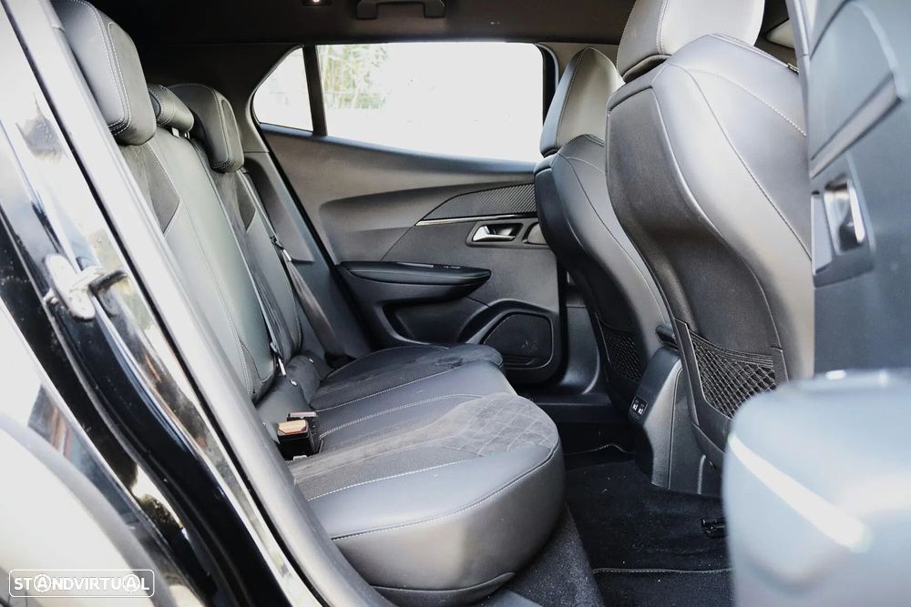 Peugeot e-2008 50 kWh GT - 18