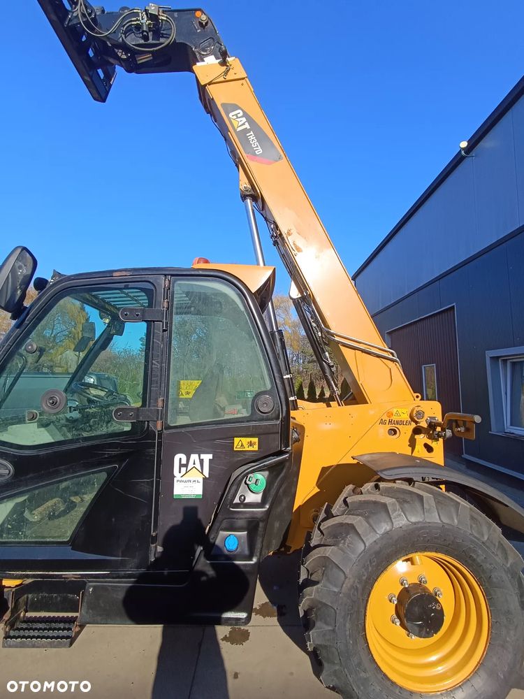 Caterpillar TH357D - 8