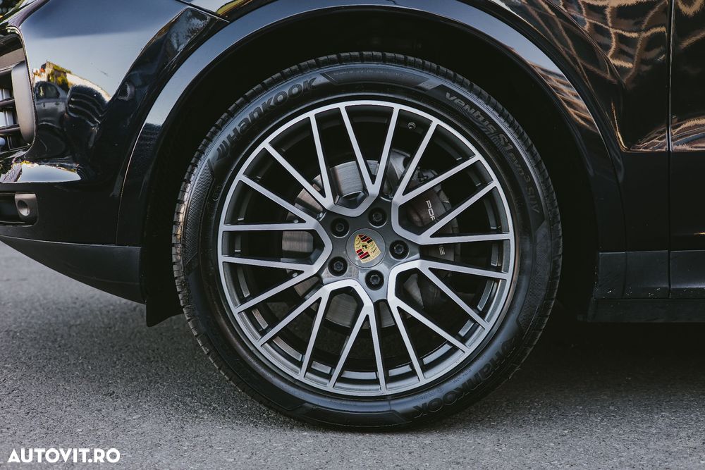 Porsche Cayenne - 6