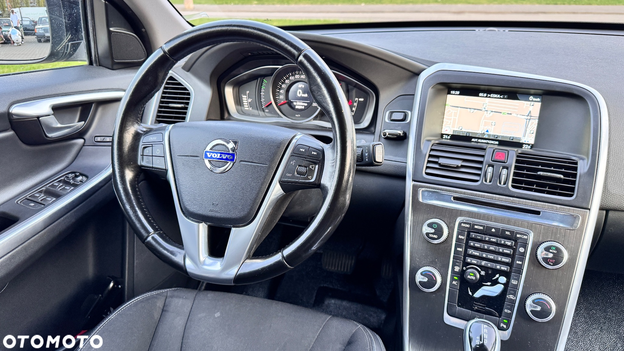 Volvo XC 60 D3 Drive-E Momentum - 14