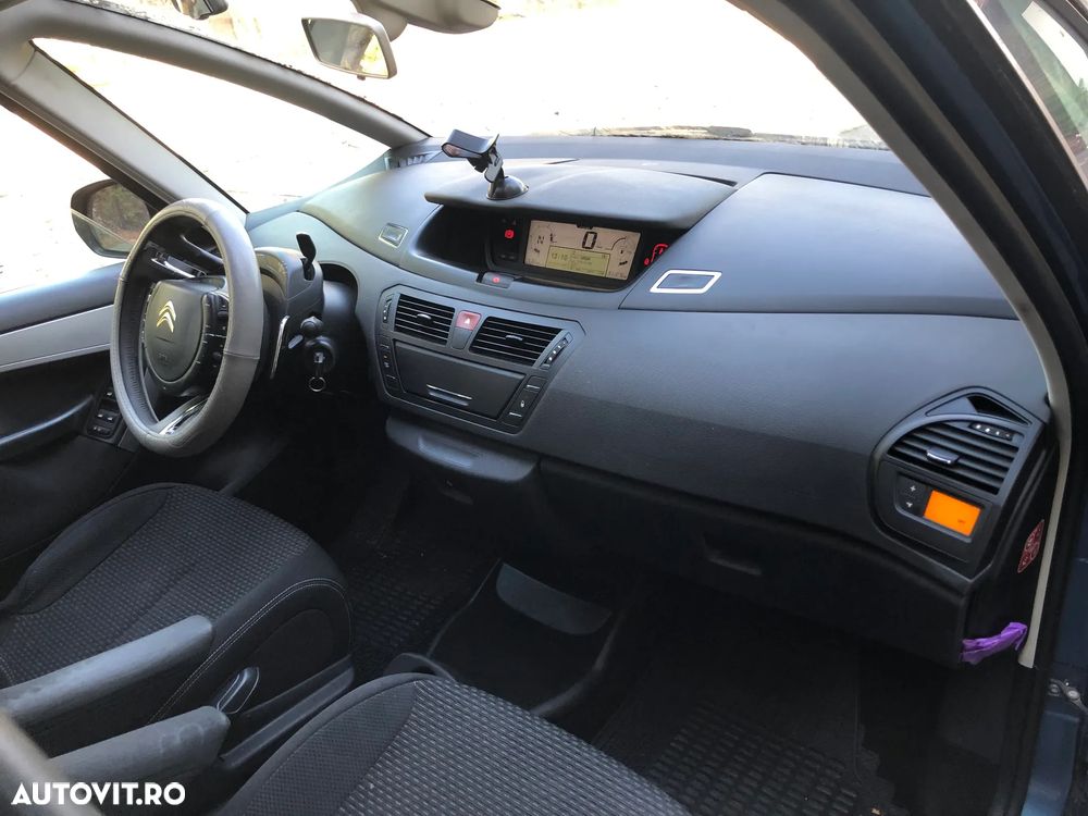 Dezmembrez Citroen C4 Picasso 2011 1.6 HDI - 9