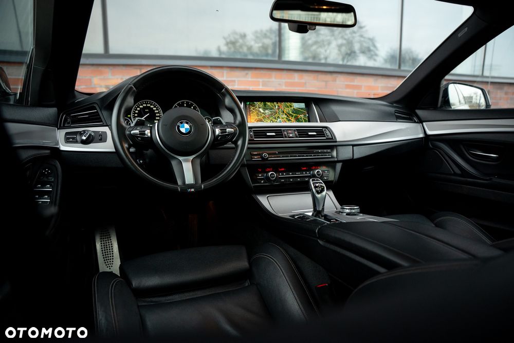 BMW Seria 5 M550d xDrive Sport-Aut - 27