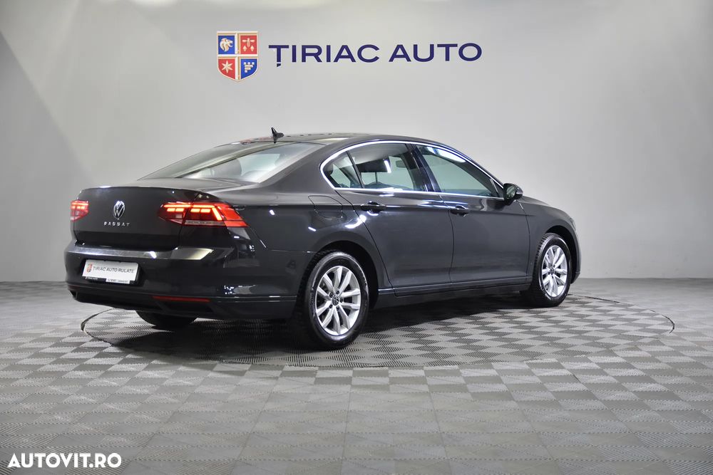 Volkswagen Passat - 6