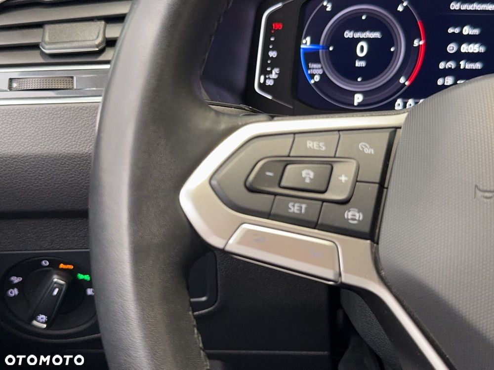 Volkswagen Tiguan - 23