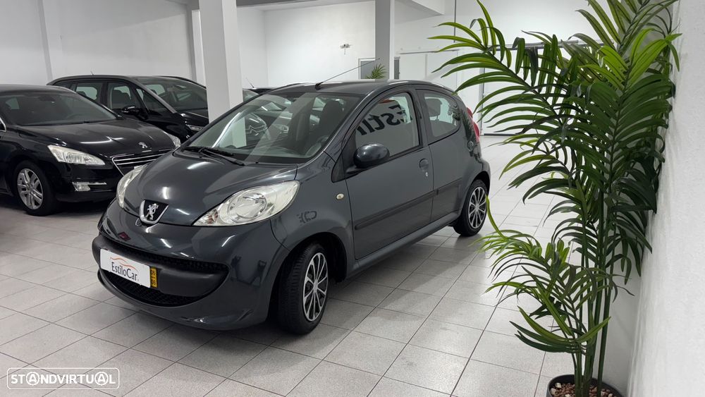 Peugeot 107 1.4 HDi Trendy - 2