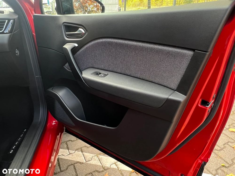 Mitsubishi Grandis - 16