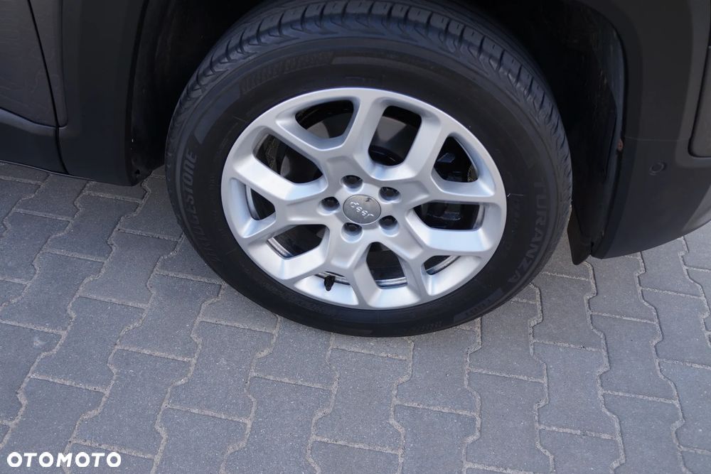 Jeep Renegade 1.4 MultiAir Limited FWD S&S - 23