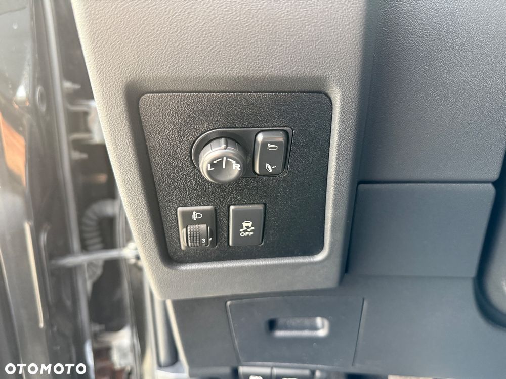 Nissan Qashqai+2 2.0 Tekna - 24